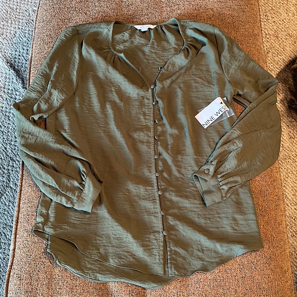 Nine West buttoned blouse